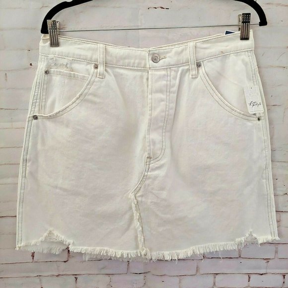 Free People We The Free Brea Distressed Denim Skirt Frayed Hem Deco White 31 Nwt - Picture 4 of 8